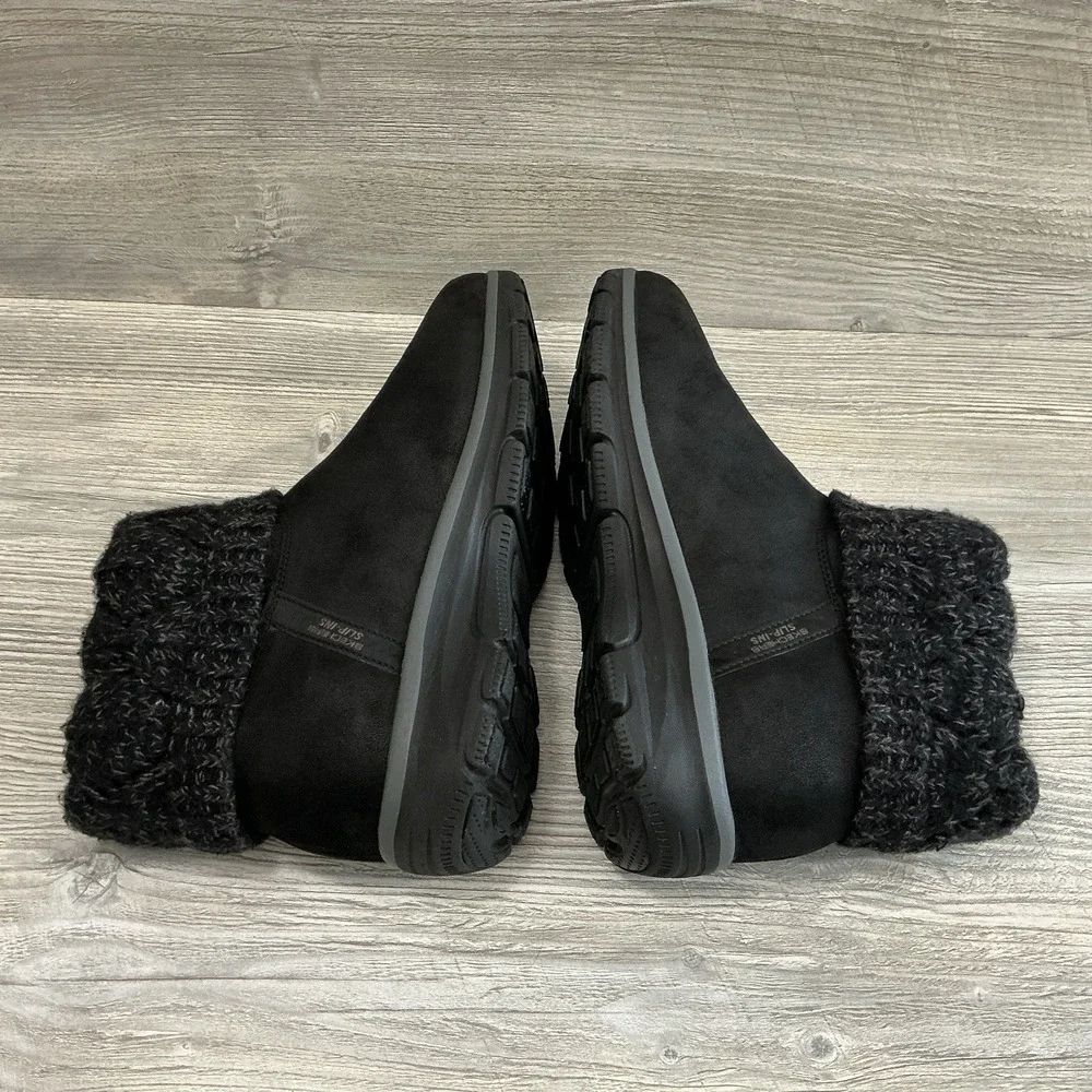 Skechers Women's Easy Going-Cozy Weather 2-Hands Free Slip-ins Ankle Boot 9.5 US